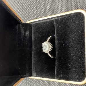 天然ダイヤモンド1.01ct Au750（あかねぐも）