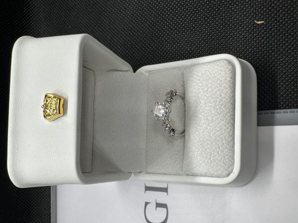 天然ダイヤモンド1.01ct Au750（はるのひかり）GIA証明書付きです