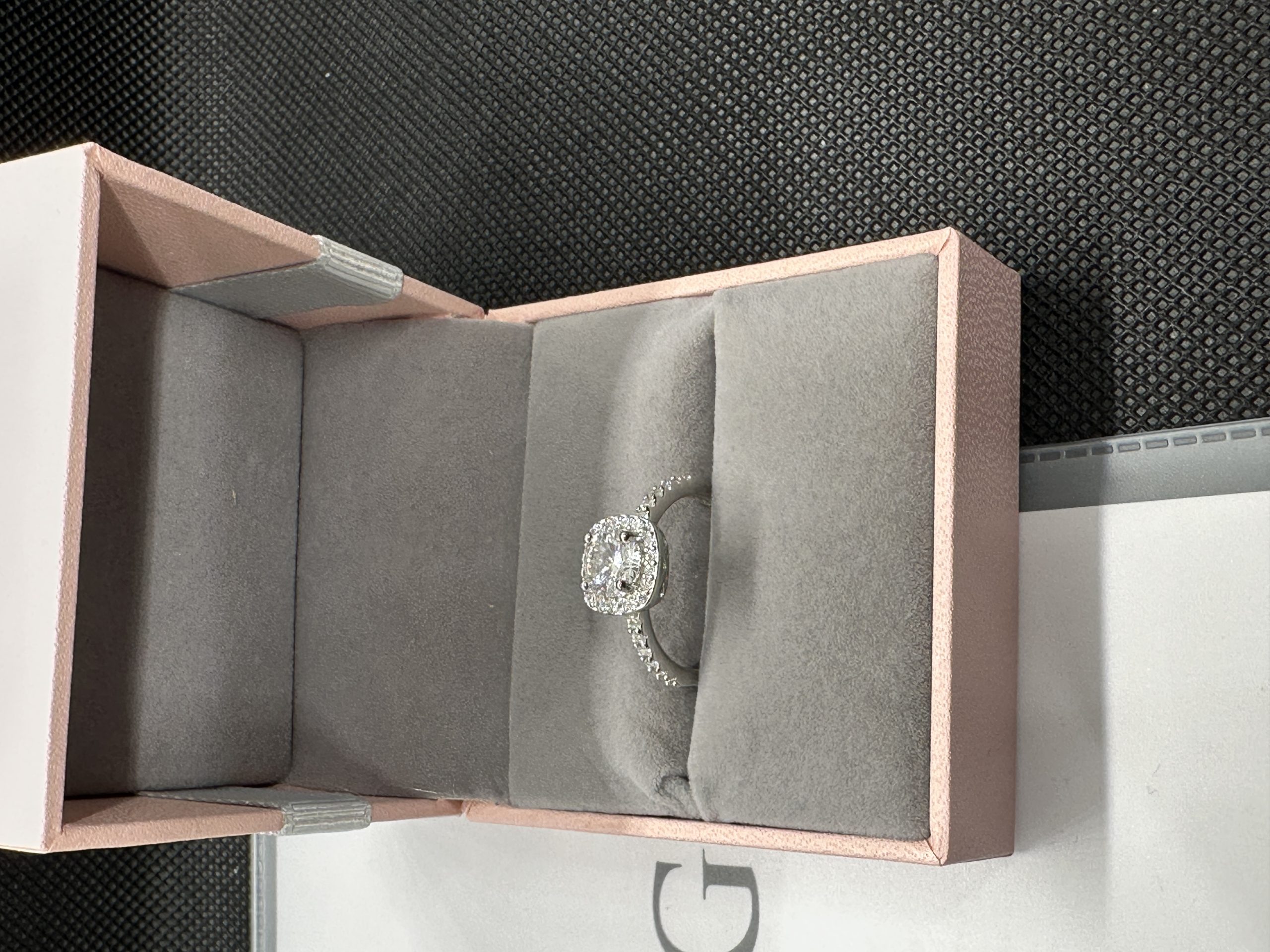 エタニティーリング ダイヤモンド 選び方 天然ダイヤモンド1.01ct GIA証明書 AU750指輪