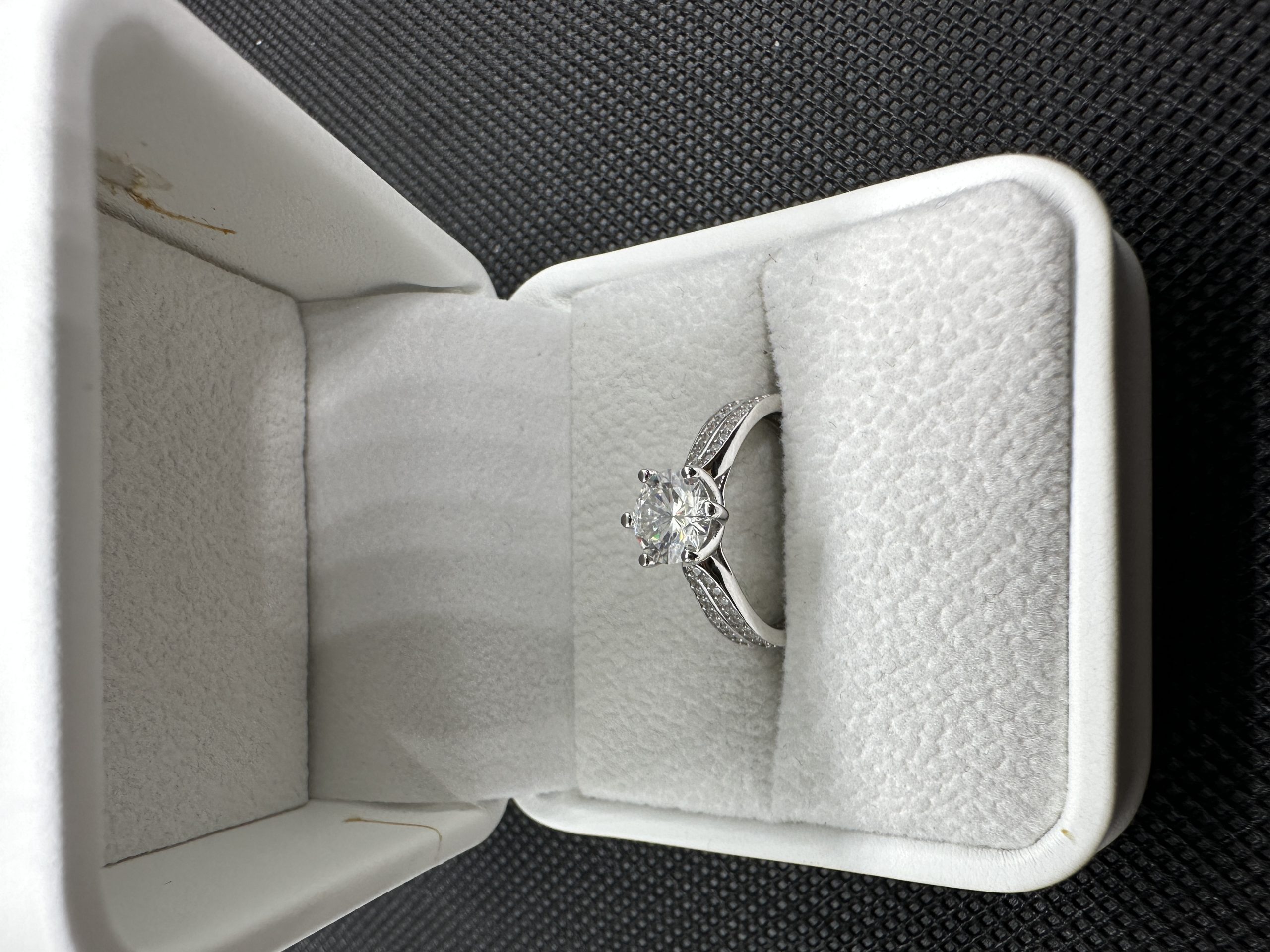 エタニティーリング 1 カラット 天然ダイヤモンド1.01ct GIA鑑定書 AU750指輪